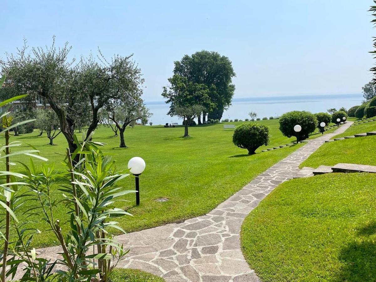 On The Beach Lake View Manerba del Garda Extérieur photo
