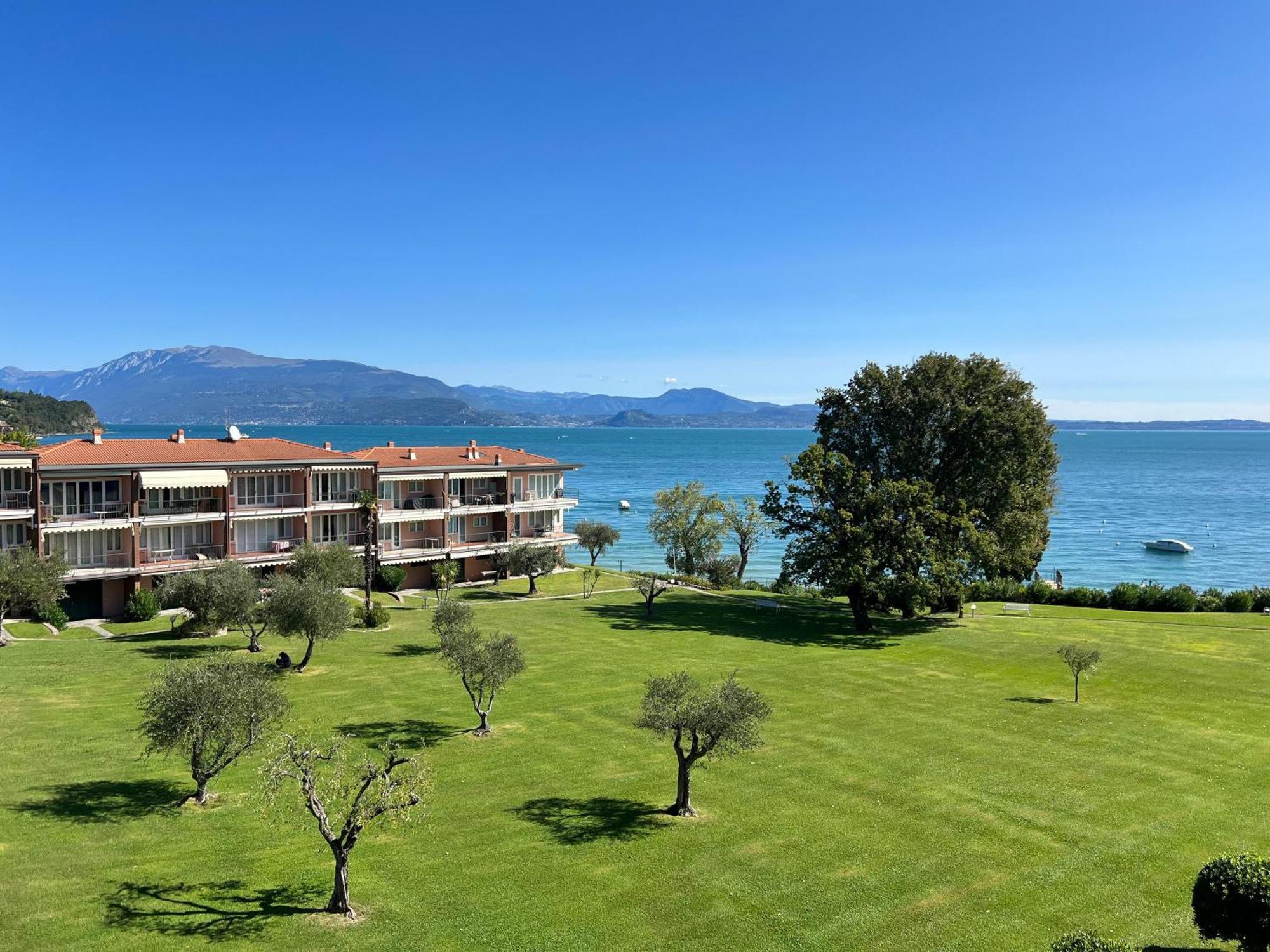 On The Beach Lake View Manerba del Garda Extérieur photo